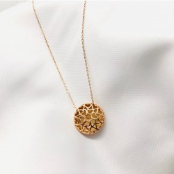 Çift Taraflı Kalp Detaylı Yuvarlak Model Dua Kolye