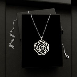 Gül Model Gümüş Kolye