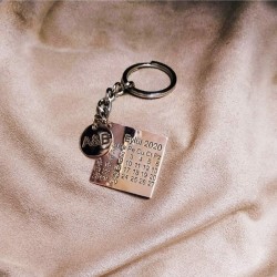 Kişiye Özel Tanışma Tarihli Gümüş Anahtarlık Özel Gün Hediyesi