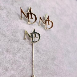 Kol Düğmesi ve Harfli Yaka İğnesi 925 Ayar Gümüş Erkek Hediyelik Takım 