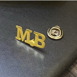 Kişiye Özel Harf Model Gümüş Erkek Hediyelik Gold Yaka Rozeti 