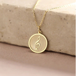 Altın Kaplama 925 Ayar Gümüş İşlemeli Sol Anahtarı Kadın Kolye