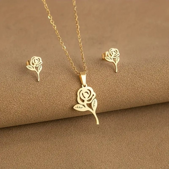Gül Model 925 Ayar Gümüş Kadın Kolye ve Küpe Hediyelik Set