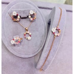 Manolya Çiçeği Özel Tasarım Kadın Hediyelik Set 