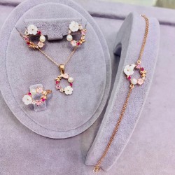 Manolya Çiçeği Özel Tasarım Kadın Hediyelik Set 