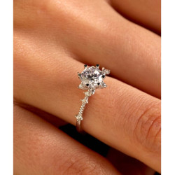 Lotus Çiçeği Tasarım Tektaş Altın Kadın Yüzük 